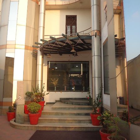 Hotel Airport Residency Ahmedabad Buitenkant foto