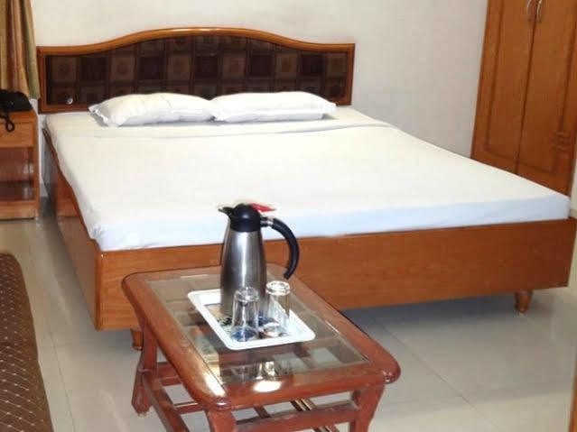 Hotel Airport Residency Ahmedabad Buitenkant foto